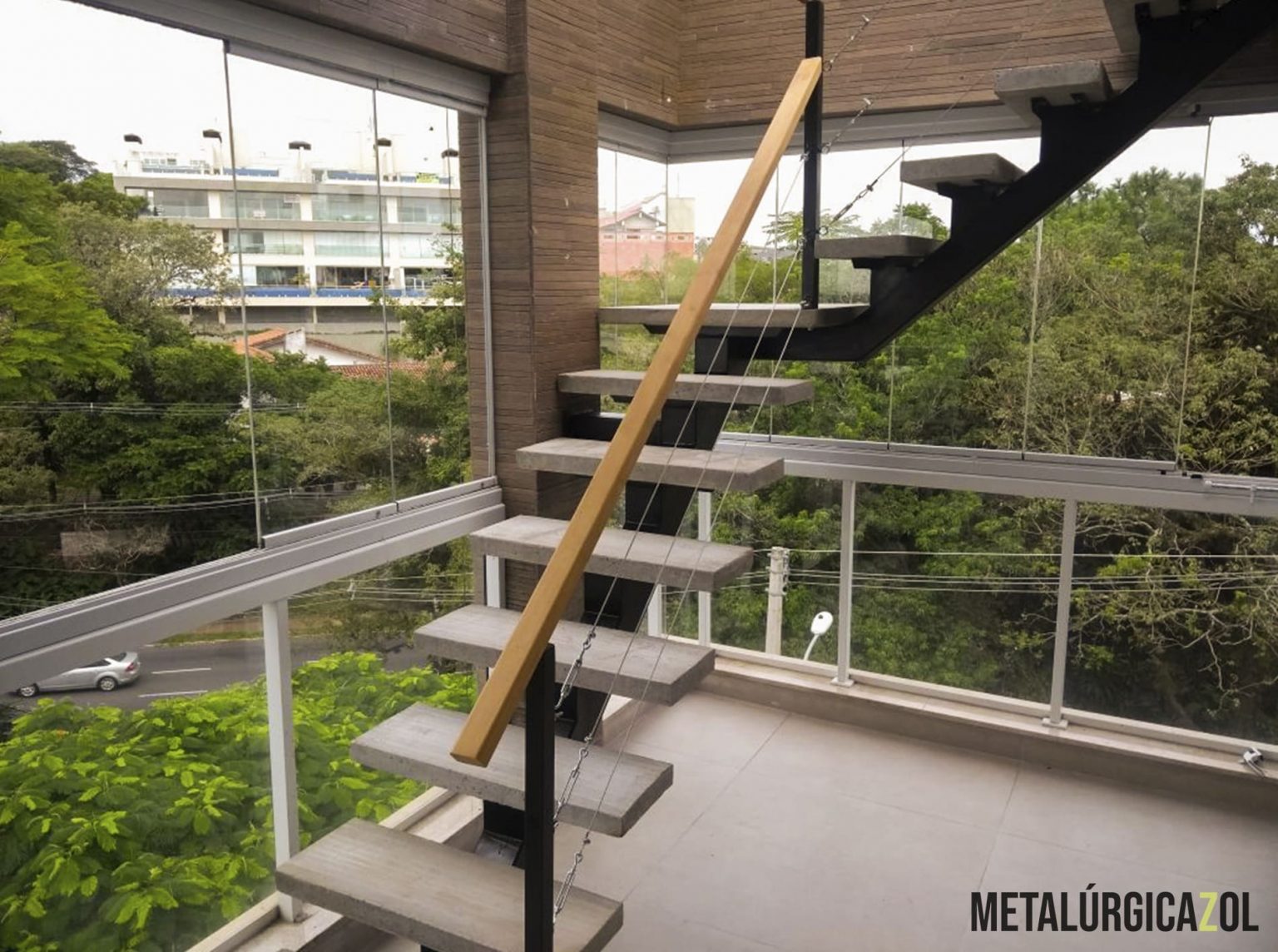 ESCADAS - Metalúrgica Zol